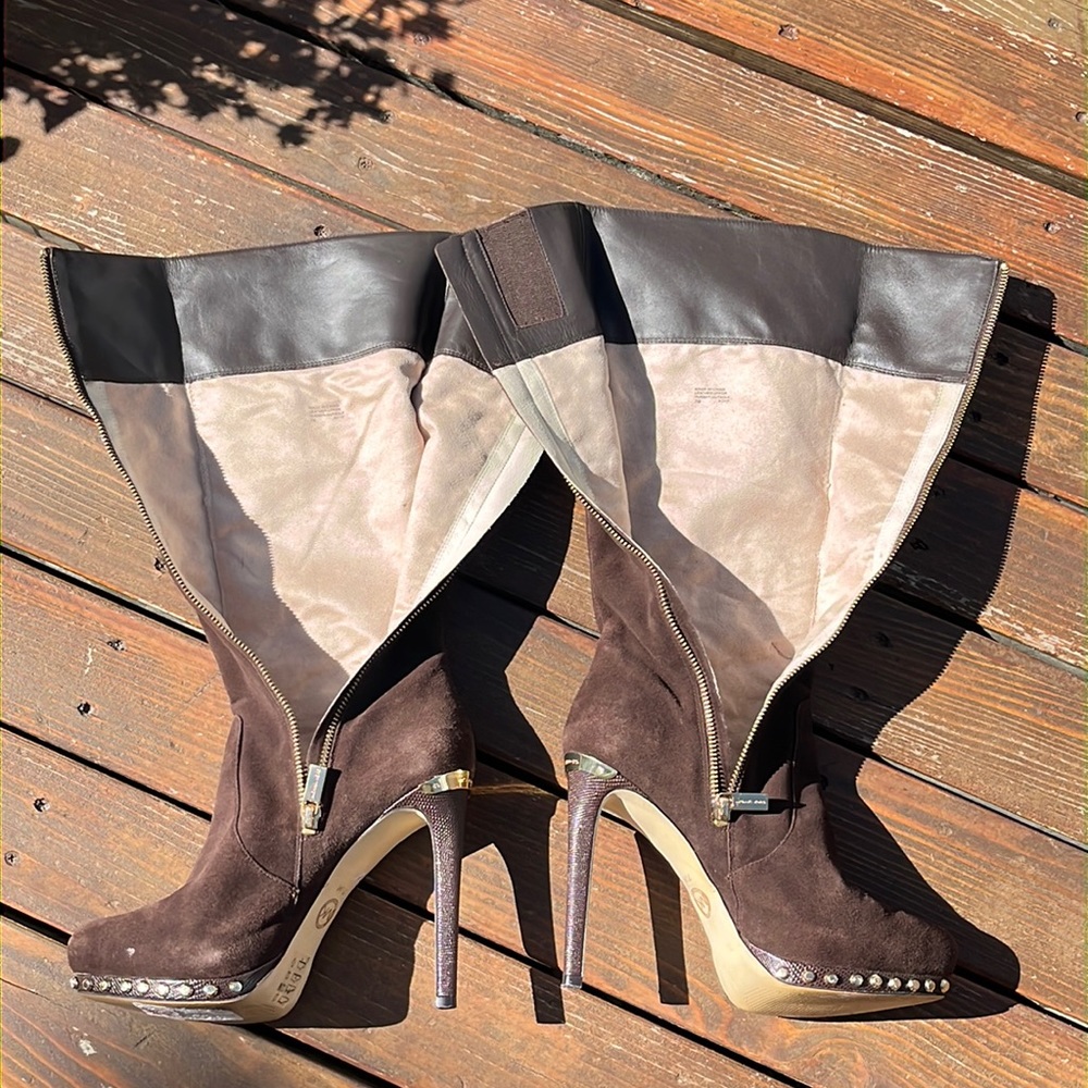 Micheal Kors Brown Suede Gold Studded Boots - Picture 12 of 15